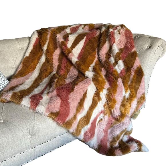 ANTHROPOLOGIE Fauna Faux Fur Throw Black Pink Brown Cream Retro Chic - Picture 1 of 13